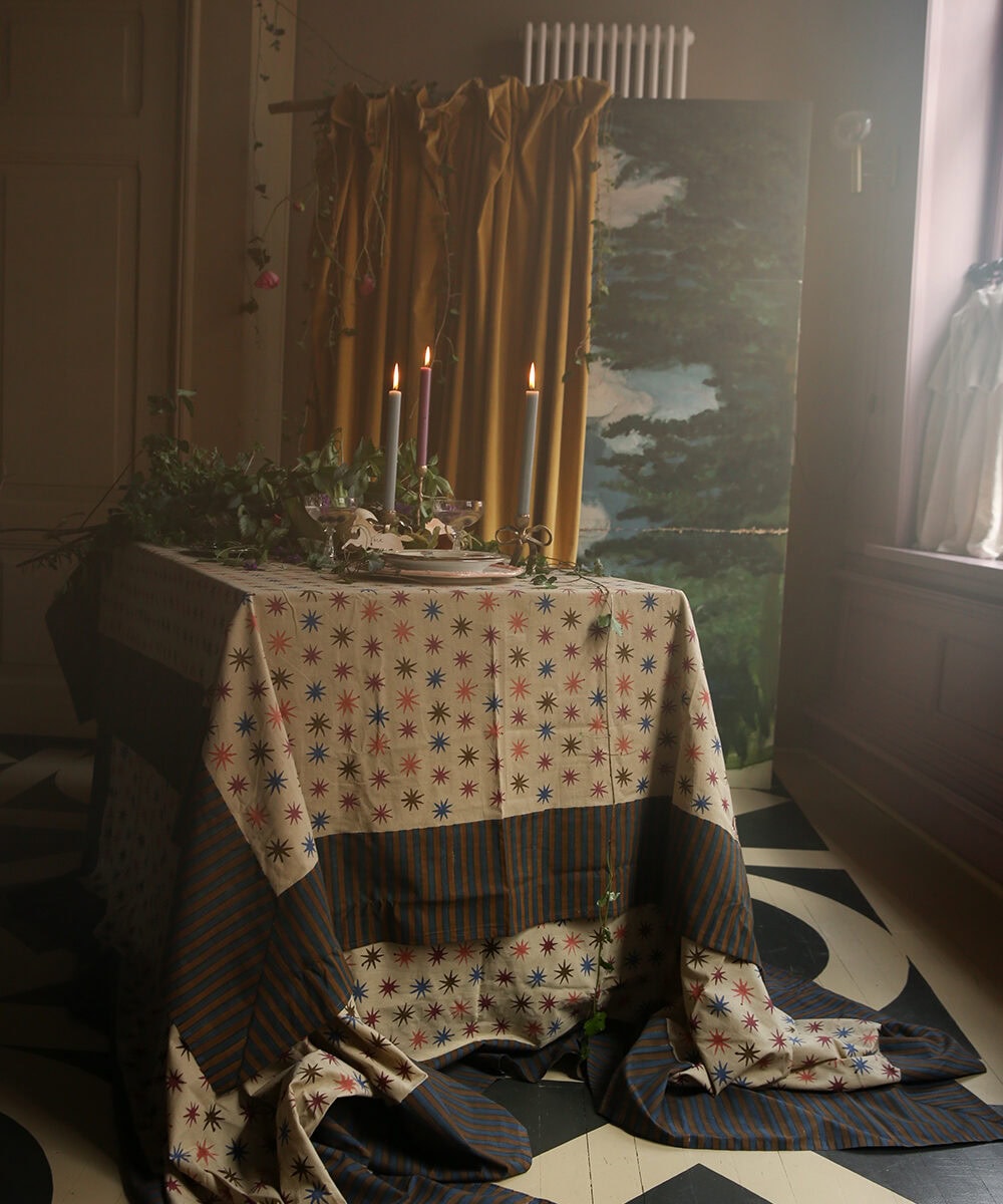 Jeté de table Noa Star 240*280cm dans un sac fourre-tout - Doing Goods – Image 2